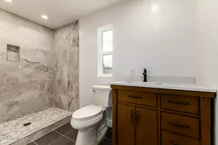 19802 N 32nd St, Phoenix, AZ 85050 - Photo 18