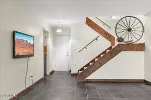 8422 N Central Ave, Phoenix, AZ 85020 - Photo 1