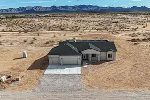 24053 W Morning Star Ln, Wittmann, AZ 85361 - Photo 4