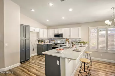 10848 W Louise Drive, Sun City, AZ 85373 - Photo 14