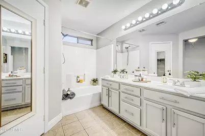 10848 W Louise Drive, Sun City, AZ 85373 - Photo 20