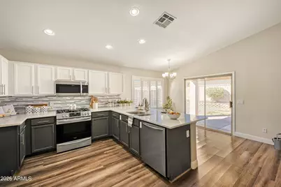 10848 W Louise Drive, Sun City, AZ 85373 - Photo 12