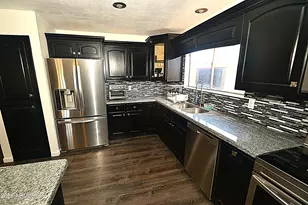 7213 W Tuckey Ln, Glendale, AZ 85303 - Photo 18