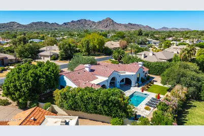 7130 E Belmont Avenue, Paradise Valley, AZ 85253 - Photo 2