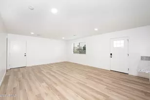 3153 W Sweetwater Ave, Phoenix, AZ 85029 - Photo 2