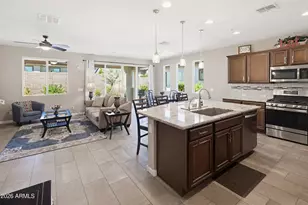 13314 W Milton Dr, Peoria, AZ 85383 - Photo 4