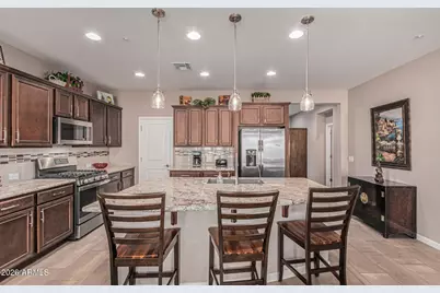 13314 W Milton Drive, Peoria, AZ 85383 - Photo 10