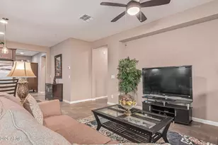 13314 W Milton Dr, Peoria, AZ 85383 - Photo 6