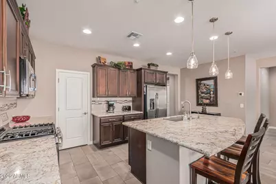 13314 W Milton Drive, Peoria, AZ 85383 - Photo 12