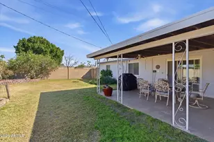 940 E Berridge Ln, Phoenix, AZ 85014 - Photo 22