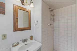 940 E Berridge Ln, Phoenix, AZ 85014 - Photo 18