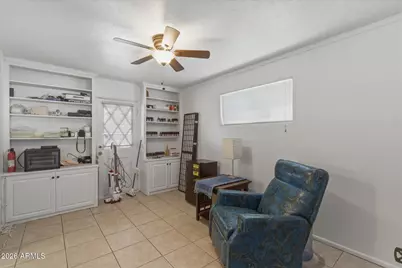 940 E Berridge Lane, Phoenix, AZ 85014 - Photo 12