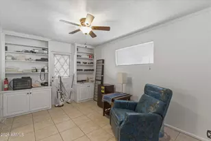 940 E Berridge Ln, Phoenix, AZ 85014 - Photo 16