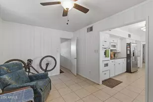 940 E Berridge Ln, Phoenix, AZ 85014 - Photo 4