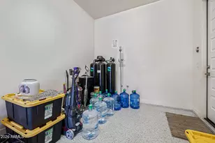 22106 N 59th Wy, Phoenix, AZ 85054 - Photo 32