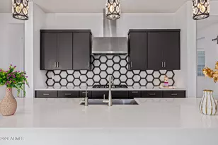 22106 N 59th Wy, Phoenix, AZ 85054 - Photo 18