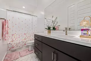 22106 N 59th Wy, Phoenix, AZ 85054 - Photo 28