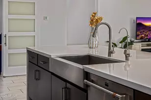 22106 N 59th Wy, Phoenix, AZ 85054 - Photo 22