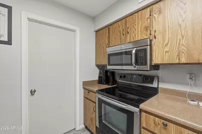 7233 W Hatcher Road, Peoria, AZ 85345 - Photo 26