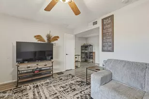 7233 W Hatcher Rd, Peoria, AZ 85345 - Photo 6