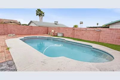 7233 W Hatcher Road, Peoria, AZ 85345 - Photo 32