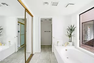 2626 E Arizona Biltmore Cir, Phoenix, AZ 85016 - Photo 22