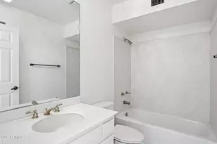 2626 E Arizona Biltmore Cir, Phoenix, AZ 85016 - Photo 32