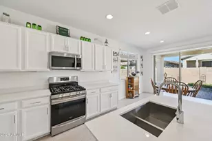 17150 W Fallen Leaf Ln, Surprise, AZ 85387 - Photo 16