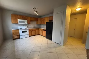 1702 W Shangri La Rd, Phoenix, AZ 85029 - Photo 10