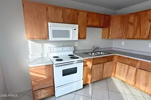 1702 W Shangri La Rd, Phoenix, AZ 85029 - Photo 10