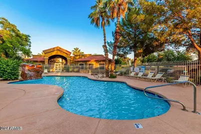 2929 W Yorkshire Drive #2026, Phoenix, AZ 85027 - Photo 22