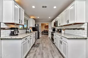 19034 N Palo Verde Dr, Sun City, AZ 85373 - Photo 12