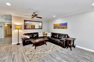 19034 N Palo Verde Dr, Sun City, AZ 85373 - Photo 16