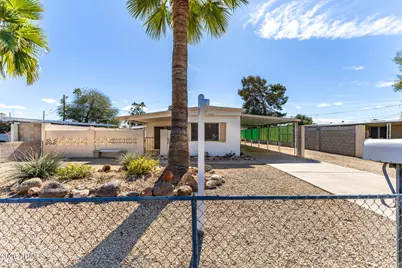 10839 W Michael Drive, Peoria, AZ 85373 - Photo 2