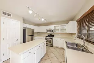 15260 W Cottonwood St, Surprise, AZ 85374 - Photo 6
