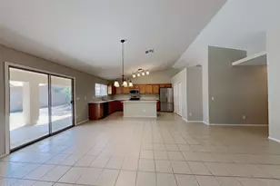 15281 W Hearn Rd, Surprise, AZ 85379 - Photo 12