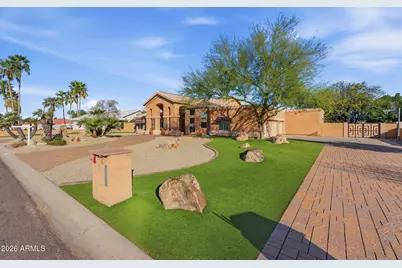 5332 W Misty Willow Lane, Glendale, AZ 85310 - Photo 2