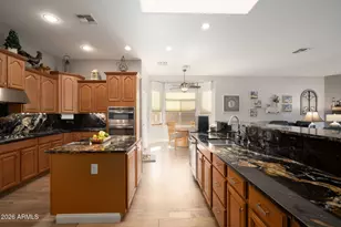 17822 N Erin Ln, Surprise, AZ 85374 - Photo 6