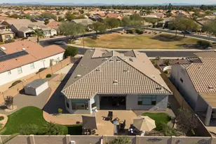 17822 N Erin Ln, Surprise, AZ 85374 - Photo 2