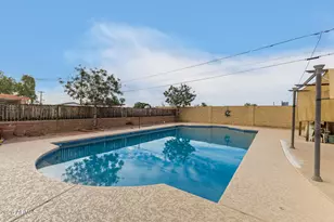 328 E Monte Wy, Phoenix, AZ 85042 - Photo 32