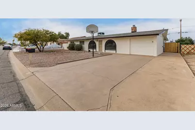 328 E Monte Way, Phoenix, AZ 85042 - Photo 2