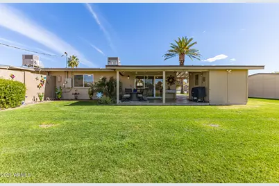 11038 N Coggins Drive, Sun City, AZ 85351 - Photo 2