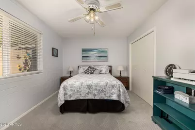 11038 N Coggins Drive, Sun City, AZ 85351 - Photo 10