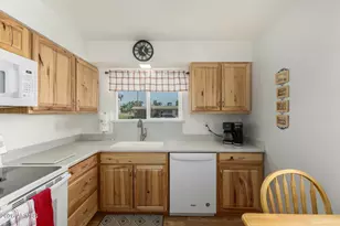 11038 N Coggins Dr, Sun City, AZ 85351 - Photo 18