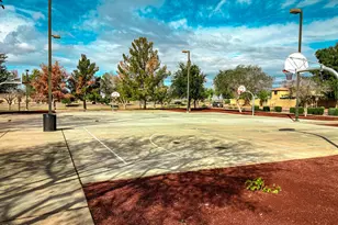 10529 W Robin Ln, Peoria, AZ 85383 - Photo 38