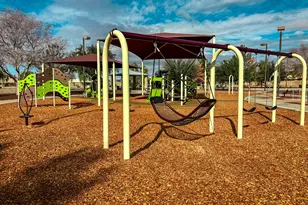 10529 W Robin Ln, Peoria, AZ 85383 - Photo 32