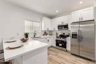 17215 N 19th Run, Phoenix, AZ 85022 - Photo 2