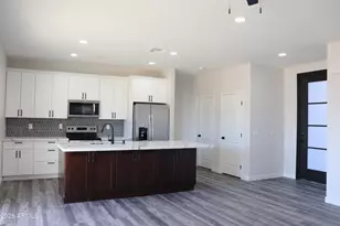 10859 W Reef Cir, Arizona City, AZ 85123 - Photo 2