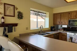 7138 W Jenan Dr, Peoria, AZ 85345 - Photo 10