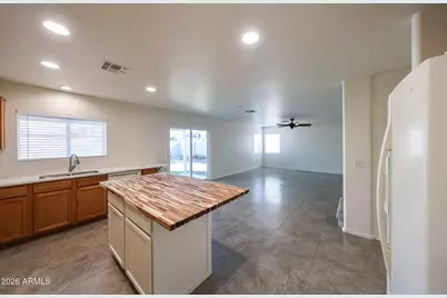 11538 W Vogel Avenue, Youngtown, AZ 85363 - Photo 10